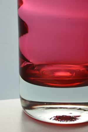 A DAZZLING MODERNIST OPTICAL NOVY BOR ART GLASS VASE DESIGNED BY KAREL WUNSCH : WITH BOHEMIA LABEL