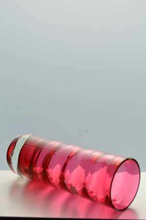 A DAZZLING MODERNIST OPTICAL NOVY BOR ART GLASS VASE DESIGNED BY KAREL WUNSCH : WITH BOHEMIA LABEL