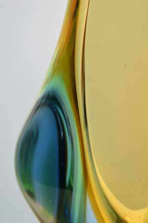 * A MAGNIFICENT & MOST ELEGANT CZECH ART GLASS VASE DESIGNED BY FRANTISEK ZEMEK FOR MSTISOV