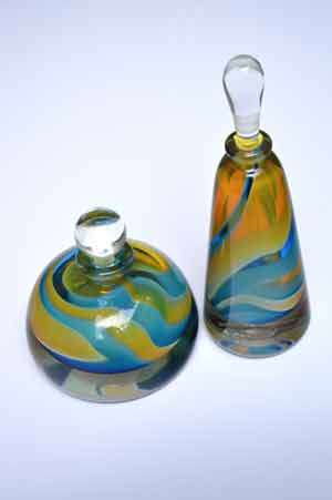 SIGNED AND DATED (1996) MAGNIFICENT AND HIGHLY COLLECTABLE DAVID READE PERFUME BOTTLE WITH STOPPER