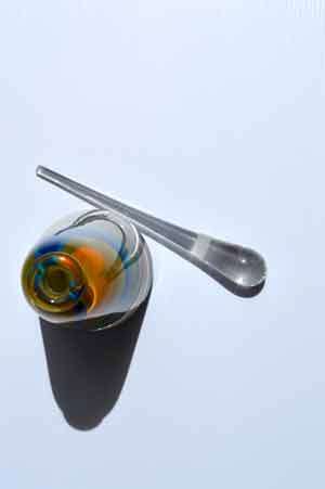 SIGNED AND DATED (1996) MAGNIFICENT AND HIGHLY COLLECTABLE DAVID READE PERFUME BOTTLE WITH STOPPER