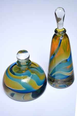 SIGNED AND DATED (1996) MAGNIFICENT AND HIGHLY COLLECTABLE DAVID READE PERFUME BOTTLE WITH STOPPER