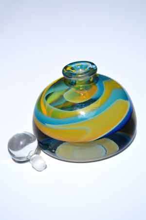 SIGNED AND DATED (1996) MAGNIFICENT AND HIGHLY COLLECTABLE DAVID READE PERFUME BOTTLE WITH STOPPER