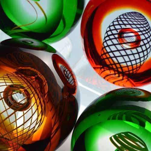 PERHAPS THE FINEST SCULPTURAL PAPERWEIGHT EVER! CONTEMPORY & MODERN DESIGN BY PAVEL HAVELKA (1969-)