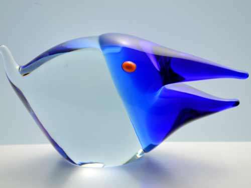 RARE AND FUNKY MODERN CZECH ART GLASS PANGOLIN. A MAGNIFICENT ITEM - COBALT BLUE & EMERALD GREEN!