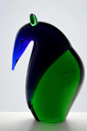 RARE AND FUNKY MODERN CZECH ART GLASS PANGOLIN. A MAGNIFICENT ITEM - COBALT BLUE & EMERALD GREEN!