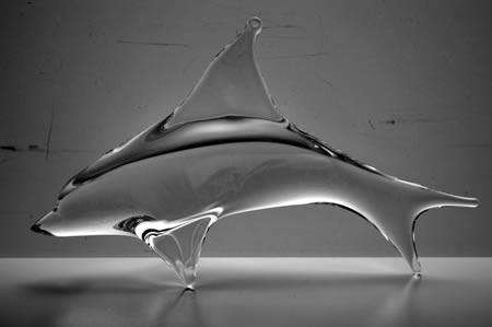 *ELEGANT EARLY 1970s ZBS CZECH ART GLASS SCULPTURE OF A DOLPHIN, DESIGNED MILOSLAV JANKU (1916-1994)