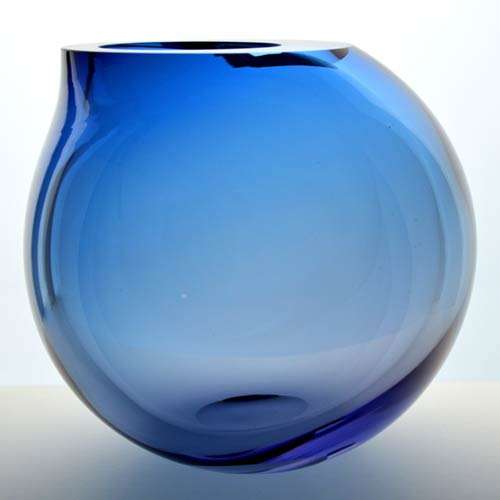 MAGNIFICENT & RARE CZECH ART GLASS BOWL/VASE DESIGNED BY ALES VALNER: A UNIQUE COLLECTOR`S ITEM