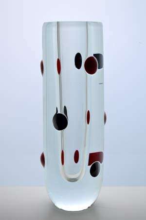 NUMBERED FUNKY MODERNIST `HARLEQUIN` SCULPTURAL VASE : MODERN CZECH ART GLASS DESIGN AT ITS BEST!