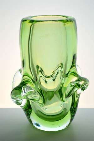 RARE & DAZZLINGLY BEAUTIFUL CZECH ART GLASS VASE DESIGNED IN 1968 BY JIRINA ZERTOVA
