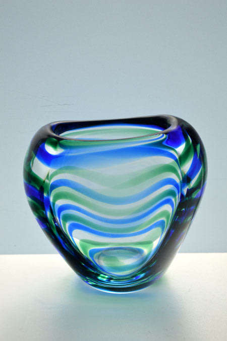 SUPERB LEERDAM UNICA BLUE AND GREEN SIGNED GLASS VASE, DESIGNED BY FLORIS MEYDAM IN THE 1940s