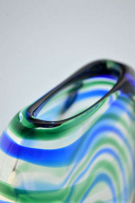 SUPERB LEERDAM UNICA BLUE AND GREEN SIGNED GLASS VASE, DESIGNED BY FLORIS MEYDAM IN THE 1940s
