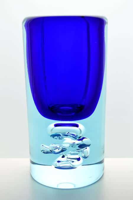 DAZZLINGLY BEAUTIFUL AZURE & BLUE (HEAVY) SKRDLOVICE VASE DESIGNED BY JAN BERANEK (1933-) IN 1980