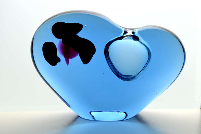 A VERY RARE and VERY BEAUTIFUL CZECH ART GLASS `HEART` BOWL, DESIGNED BY VLADIMIR JELINEK (1934-)