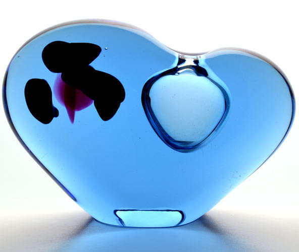 A VERY RARE and VERY BEAUTIFUL CZECH ART GLASS `HEART` BOWL, DESIGNED BY VLADIMIR JELINEK (1934-)