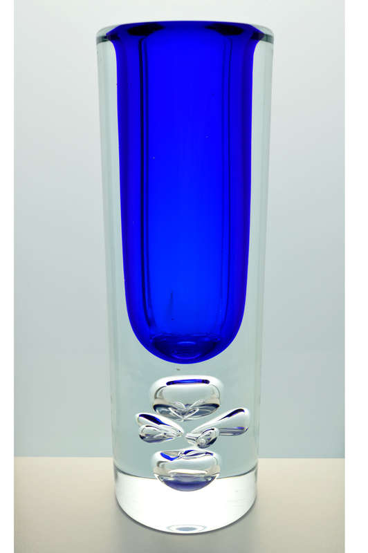 DAZZLING, TRANSPARENT & BLUE CORE HEAVY SKRDLOVICE VASE, DESIGNED BY JAN BERANEK (1933-) IN 1980
