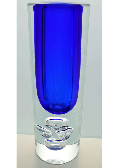 DAZZLING, TRANSPARENT & BLUE CORE HEAVY SKRDLOVICE VASE, DESIGNED BY JAN BERANEK (1933-) IN 1980