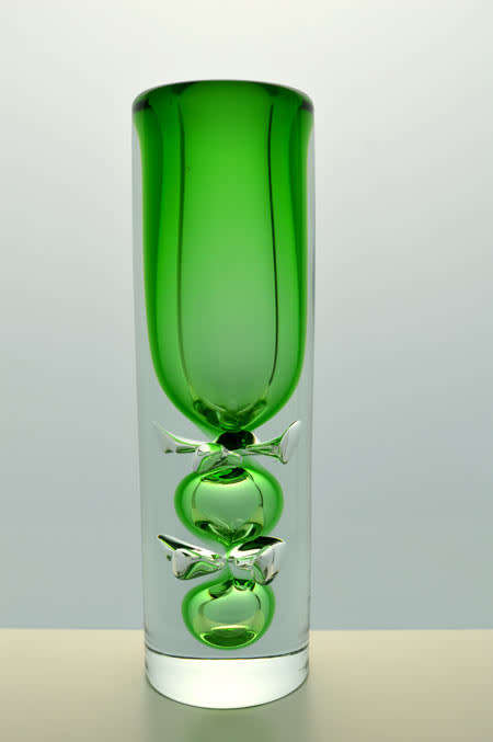 DAZZLING, TRANSPARENT & HEAVY SKRDLOVICE VASE, DESIGNED BY JAN BERANEK (1933-) IN 1980