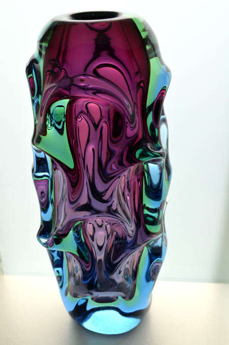 FLAGSHIP HALLMARK DESIGN HEAVY SKRDLOVICE PINK, GREEN AND BLUE VASE, DESIGNED BY JAN BERANEK IN 1959