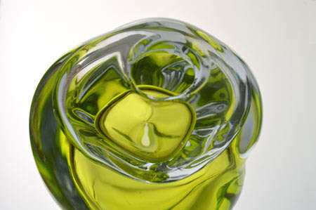 DAZZLINGLY BEAUTIFUL MODERN CZECH ART GLASS ARCHITECTURAL VASE, DESIGNED AND MADE BY SKLOSTUDIO