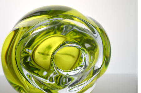 DAZZLINGLY BEAUTIFUL MODERN CZECH ART GLASS ARCHITECTURAL VASE, DESIGNED AND MADE BY SKLOSTUDIO