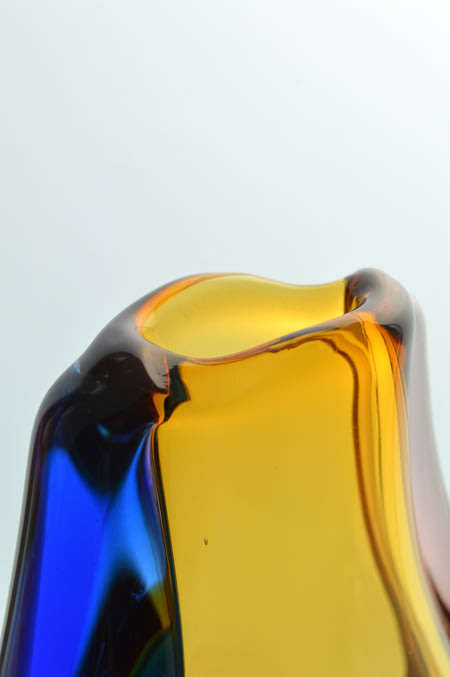 FAMOUS & MAGNIFICENT ICON OF CZECH ART GLASS, ELEGANT VASE DESIGNED BY HANA MACHOVSKA FOR MSTISOV