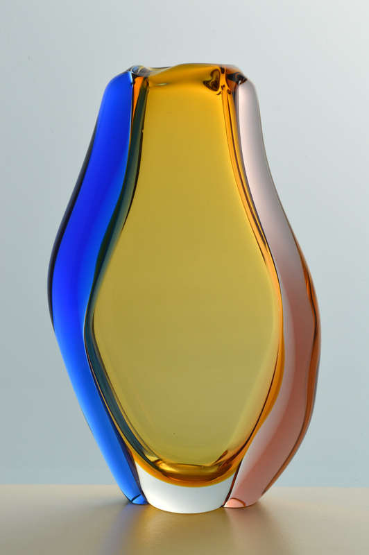 FAMOUS & MAGNIFICENT ICON OF CZECH ART GLASS, ELEGANT VASE DESIGNED BY HANA MACHOVSKA FOR MSTISOV