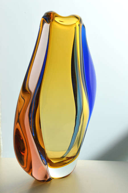 FAMOUS & MAGNIFICENT ICON OF CZECH ART GLASS, ELEGANT VASE DESIGNED BY HANA MACHOVSKA FOR MSTISOV