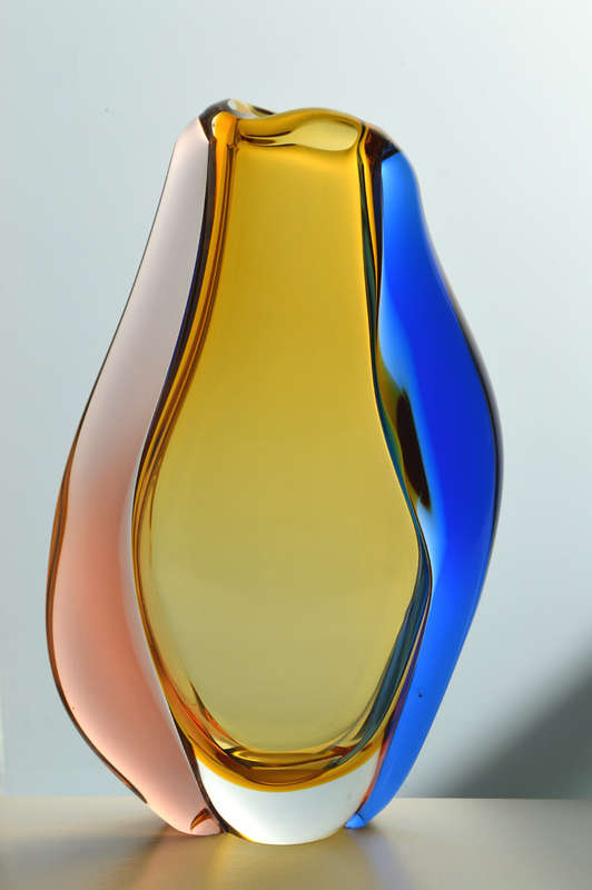 FAMOUS & MAGNIFICENT ICON OF CZECH ART GLASS, ELEGANT VASE DESIGNED BY HANA MACHOVSKA FOR MSTISOV