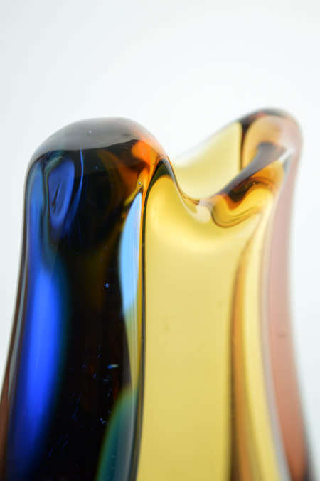 FAMOUS & MAGNIFICENT ICON OF CZECH ART GLASS, ELEGANT VASE DESIGNED BY HANA MACHOVSKA FOR MSTISOV