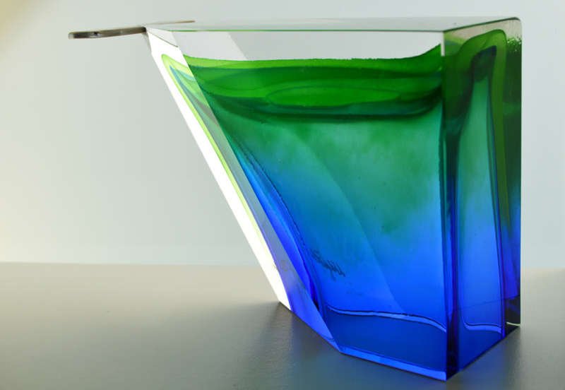 ** A FUNKY WHALE!! BEAUTIFUL MODERN CZECH ART GLASS DECOR OBJECT : CONTEMPORARY SCANDINAVIAN DESIGN
