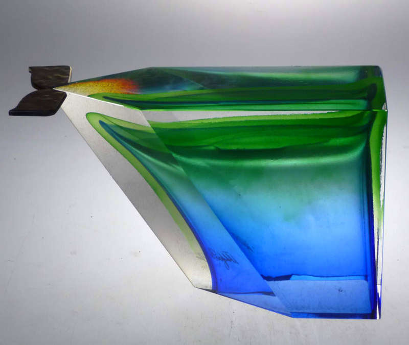 ** A FUNKY WHALE!! BEAUTIFUL MODERN CZECH ART GLASS DECOR OBJECT : CONTEMPORARY SCANDINAVIAN DESIGN