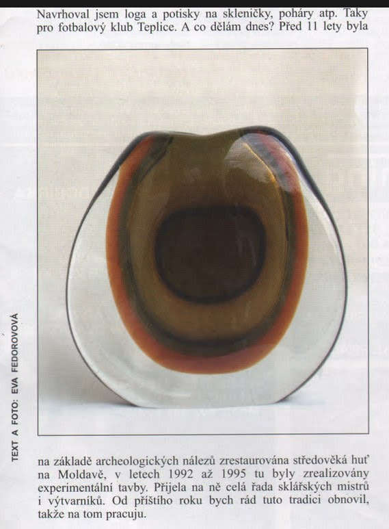 GOLD MEDAL WINNER: SCARCE MOSER CZECH ART GLASS SCULPTURAL VASE DESIGNED BY VLADIMIR MIKA IN 1967
