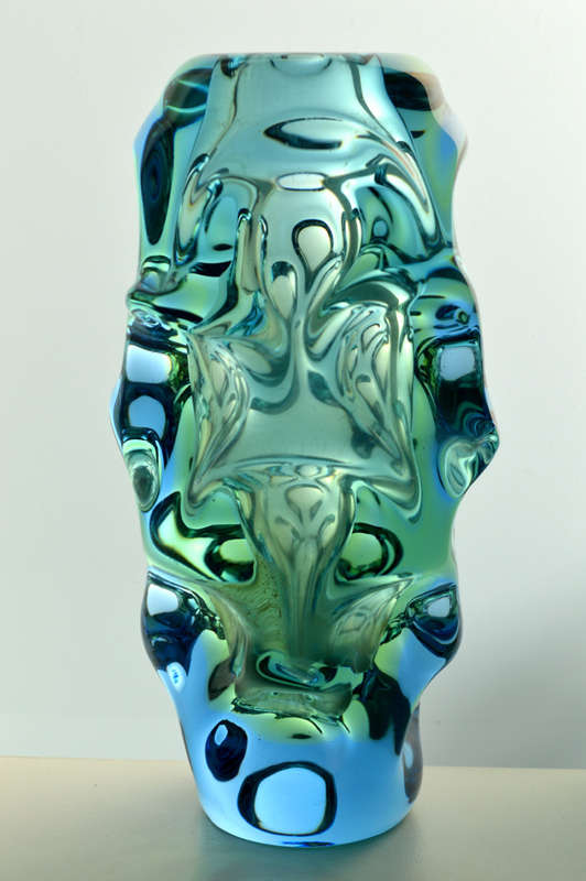 ** FLAGSHIP & HALLMARK DESIGN: SKRDLOVICE VASE FROM THE EARLY 1960s, DESIGNED BY JAN BERANEK IN 1959