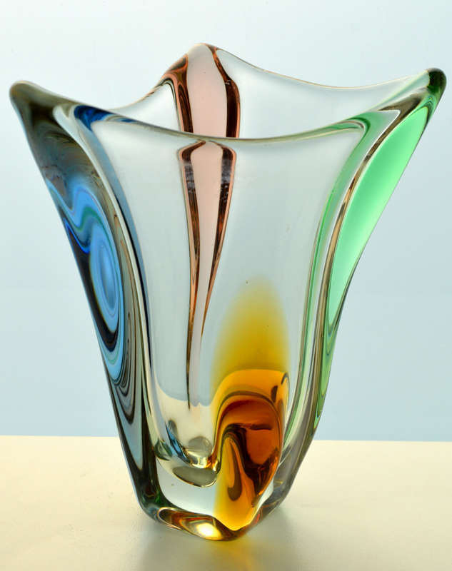 * A MAGNIFICENT & MOST ELEGANT CZECH ART GLASS VASE DESIGNED BY FRANTISEK ZEMEK FOR MSTISOV