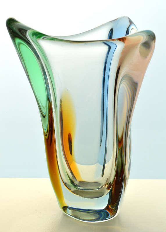 * A MAGNIFICENT & MOST ELEGANT CZECH ART GLASS VASE DESIGNED BY FRANTISEK ZEMEK FOR MSTISOV