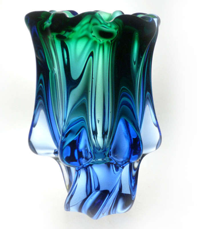 BEAUTIFUL CZECH ART GLASS CHRIBSKA SCULPTURAL VASE DESIGNED BY PROF JOSEF HOSPODKA IN THE 1970s