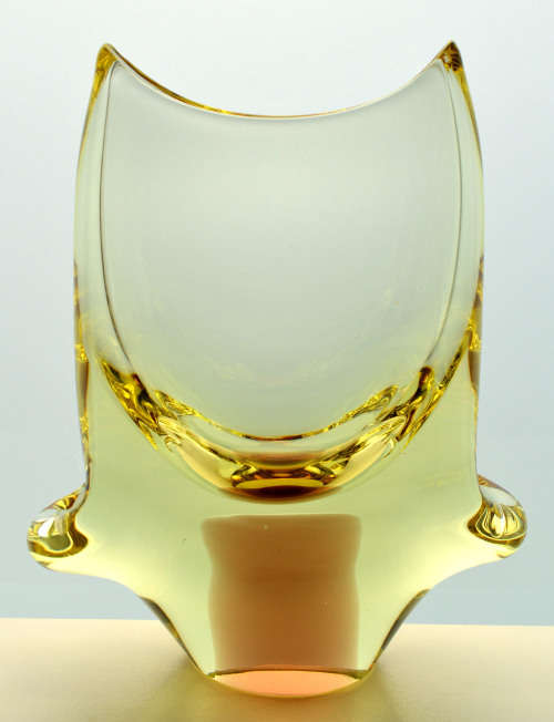 ELEGANT 1960s ZBS CITRINE CZECH ART GLASS SCULPTURAL OBJECT: DESIGN PROF M KLINGER (1922-1999)