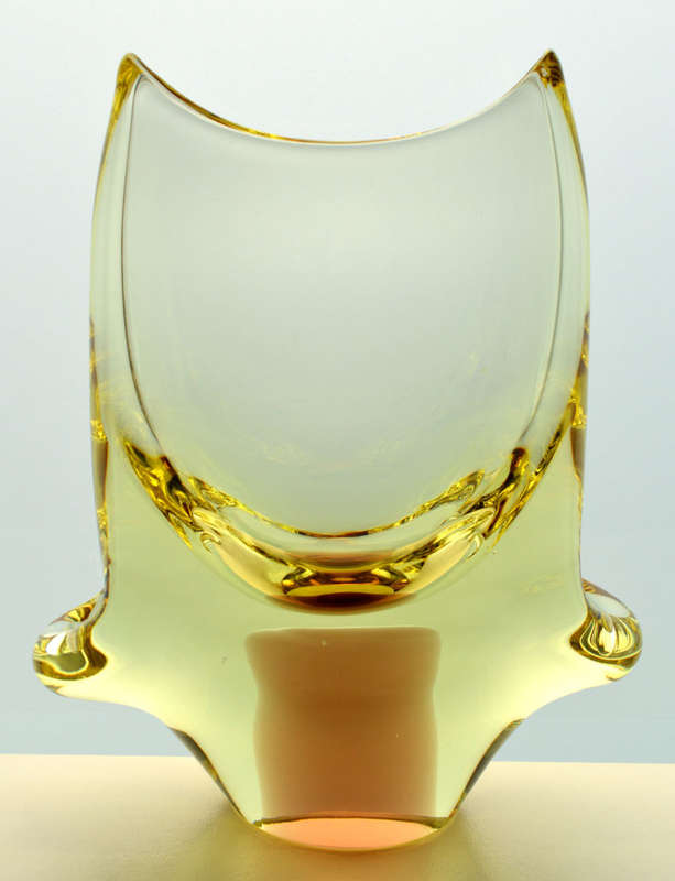 ELEGANT 1960s ZBS CITRINE CZECH ART GLASS SCULPTURAL OBJECT: DESIGN PROF M KLINGER (1922-1999)
