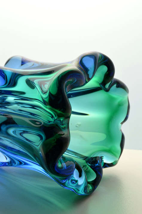 BEAUTIFUL CZECH ART GLASS CHRIBSKA SCULPTURAL VASE DESIGNED BY PROF JOSEF HOSPODKA IN THE 1970s
