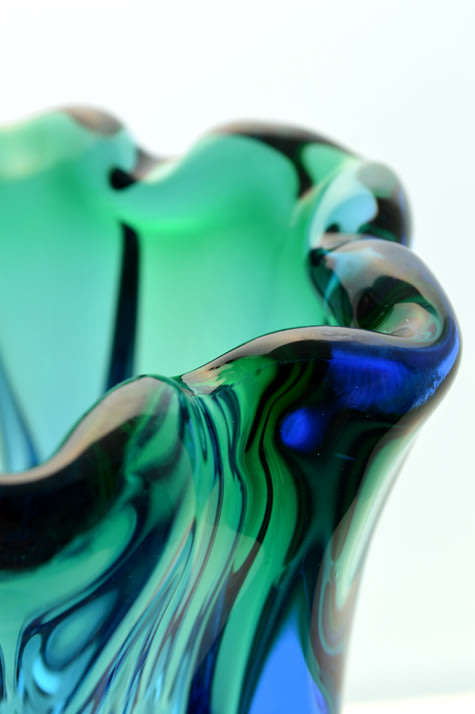 BEAUTIFUL CZECH ART GLASS CHRIBSKA SCULPTURAL VASE DESIGNED BY PROF JOSEF HOSPODKA IN THE 1970s