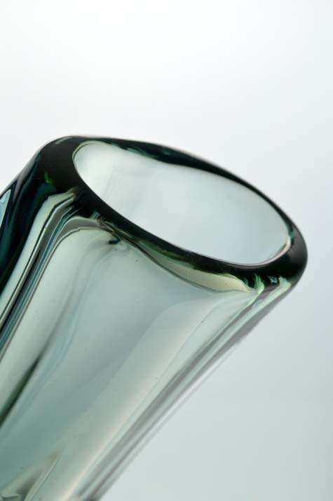 HALLMARK DESIGN: SKRDLOVICE SOMERSO VASE, DESIGNED BY JAN BERANEK IN THE 1950s