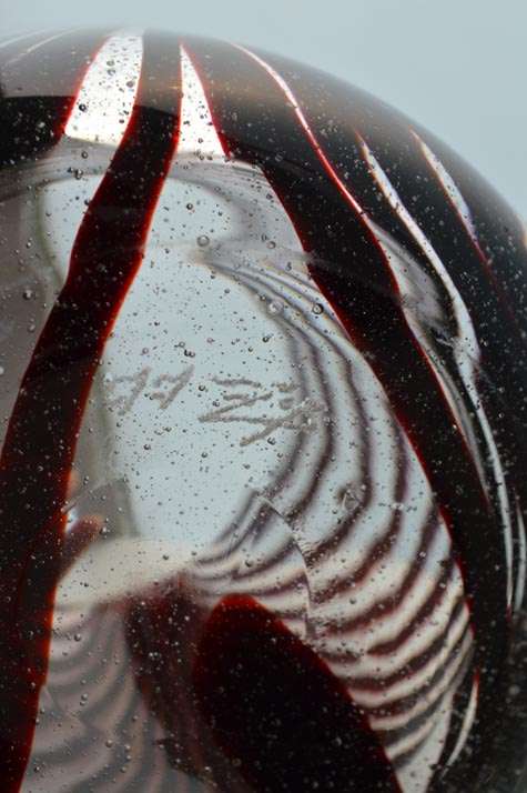 SUPERB HANDMADE AND SIGNED (JAPANESE GLASS) STRIPED SCULPTURAL VASE