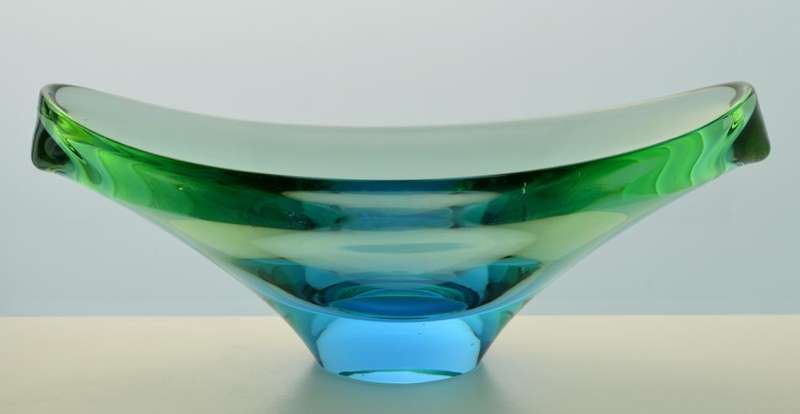 WITH TRACES OF URANIUM!!  A BEAUTY! A RETRO SKRDLOVICE BOWL DESIGNED BY EMMANUEL BERANEK  IN 1959