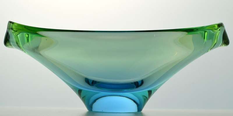 WITH TRACES OF URANIUM!!  A BEAUTY! A RETRO SKRDLOVICE BOWL DESIGNED BY EMMANUEL BERANEK  IN 1959