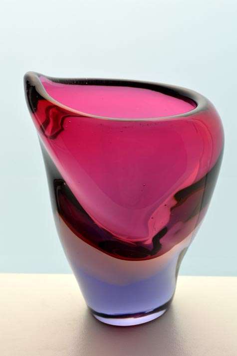 MAGNIFICENT & VERY RARE MARIA STAHLIKOVA CZECH ART GLASS VASE, DESIGNED FOR SKRDLOVICE GLASS WORKS