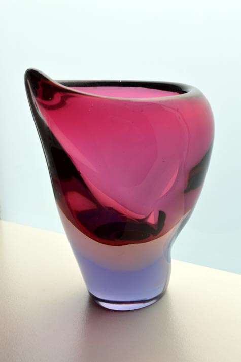 MAGNIFICENT & VERY RARE MARIA STAHLIKOVA CZECH ART GLASS VASE, DESIGNED FOR SKRDLOVICE GLASS WORKS