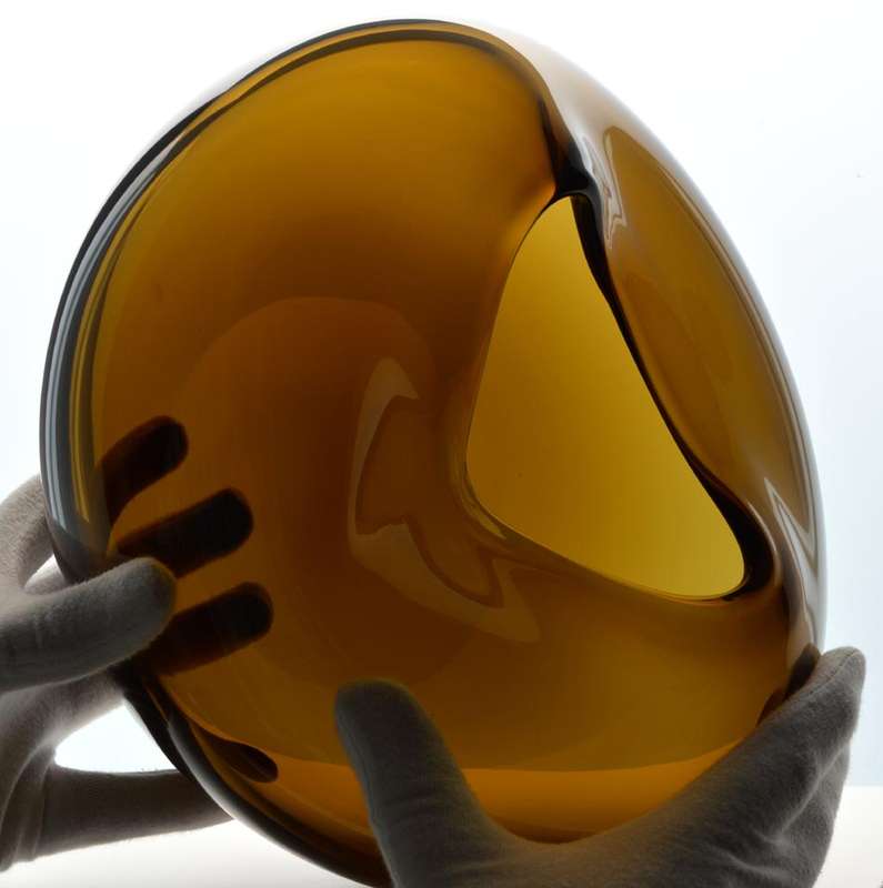 A DAZZLINGLY BEAUTIFUL MODERNIST `PEBBLES` BOWL, DESIGNED BY AND MADE FOR KATE HUME IN 2013