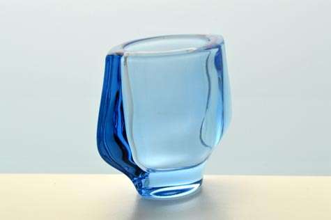 SOUGHT-AFTER AZURE PRESSED GLASS VASE BY FRANTISEK VIZNER (1936-2011): A COLLECTOR'S ITEM FROM 1962
