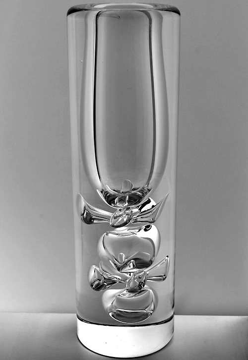 DAZZLING, TRANSPARENT & HEAVY SKRDLOVICE VASE, DESIGNED BY JAN BERANEK (1933-) IN 1980